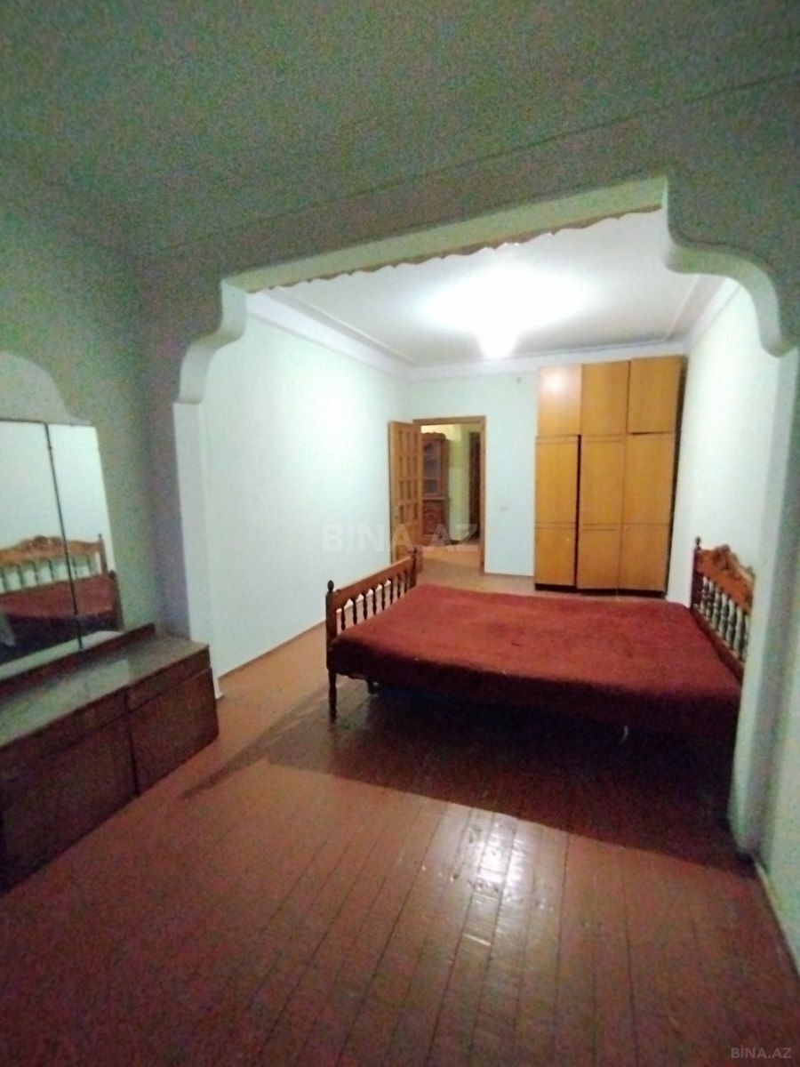 4 otaqlı Köhnə tikili, Əhmədli m., Bakı