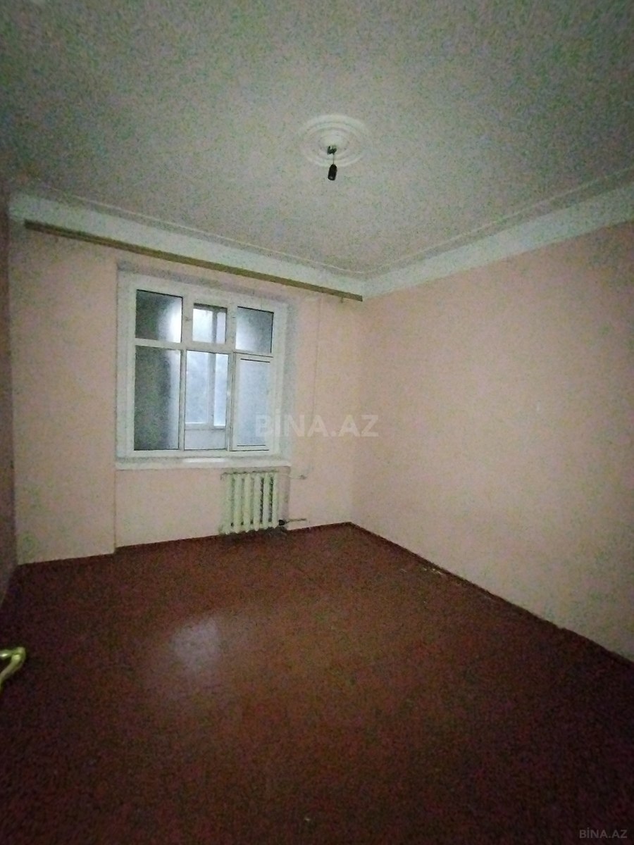 4 otaqlı Köhnə tikili, Əhmədli m., Bakı
