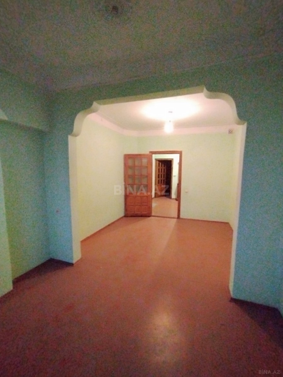 4 otaqlı Köhnə tikili, Əhmədli m., Bakı