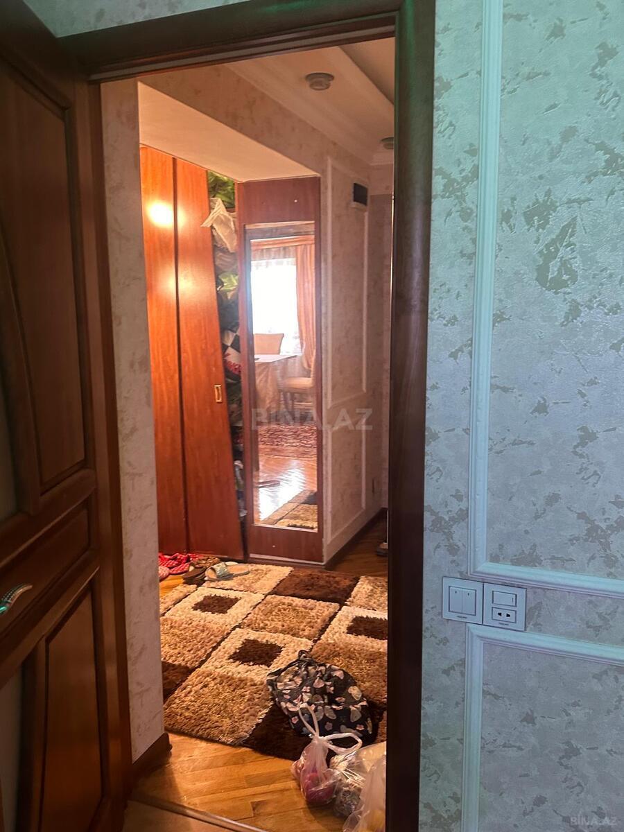 3 otaqlı Köhnə tikili, İnşaatçılar m., Bakı