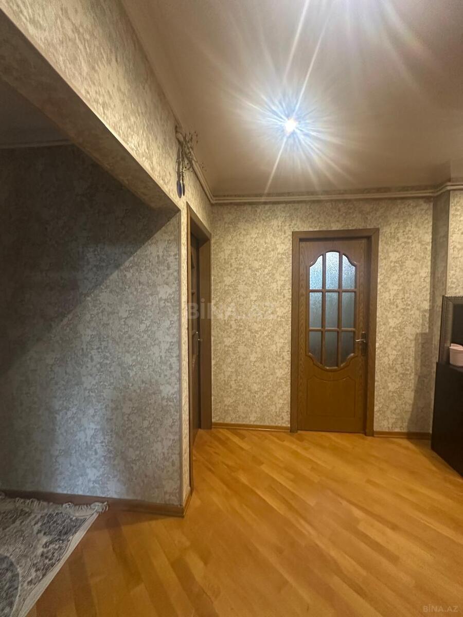 3 otaqlı Köhnə tikili, Memar Əcəmi m., Bakı