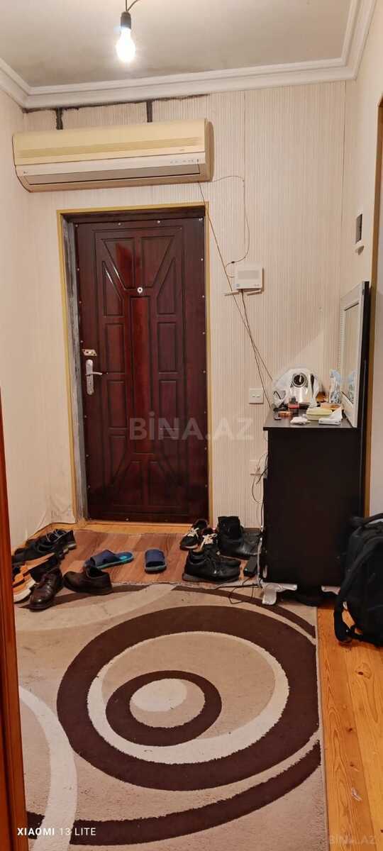 3 otaqlı Köhnə tikili, Bakıxanov q., Bakı