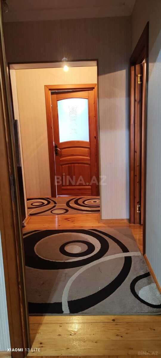 3 otaqlı Köhnə tikili, Bakıxanov q., Bakı