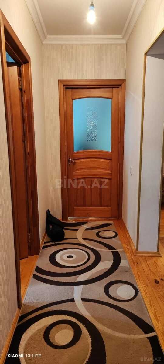 3 otaqlı Köhnə tikili, Bakıxanov q., Bakı