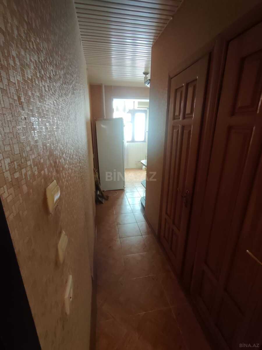 3 otaqlı Köhnə tikili, Memar Əcəmi m., Bakı