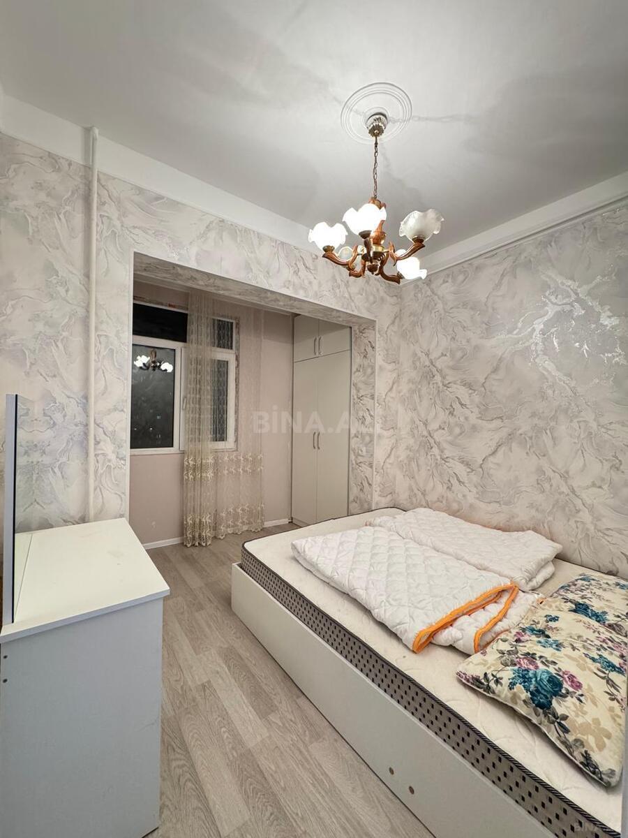 2 otaqlı Köhnə tikili, Memar Əcəmi m., Bakı