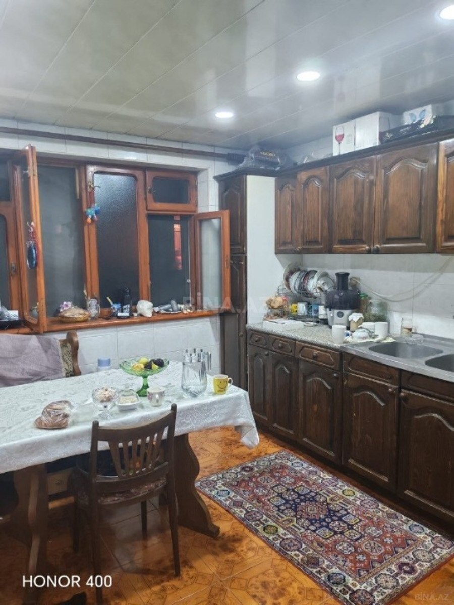 3 otaqlı Köhnə tikili, Nəsimi r., Bakı