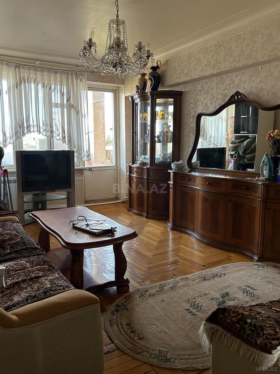 3 otaqlı Köhnə tikili, Nəsimi r., Bakı