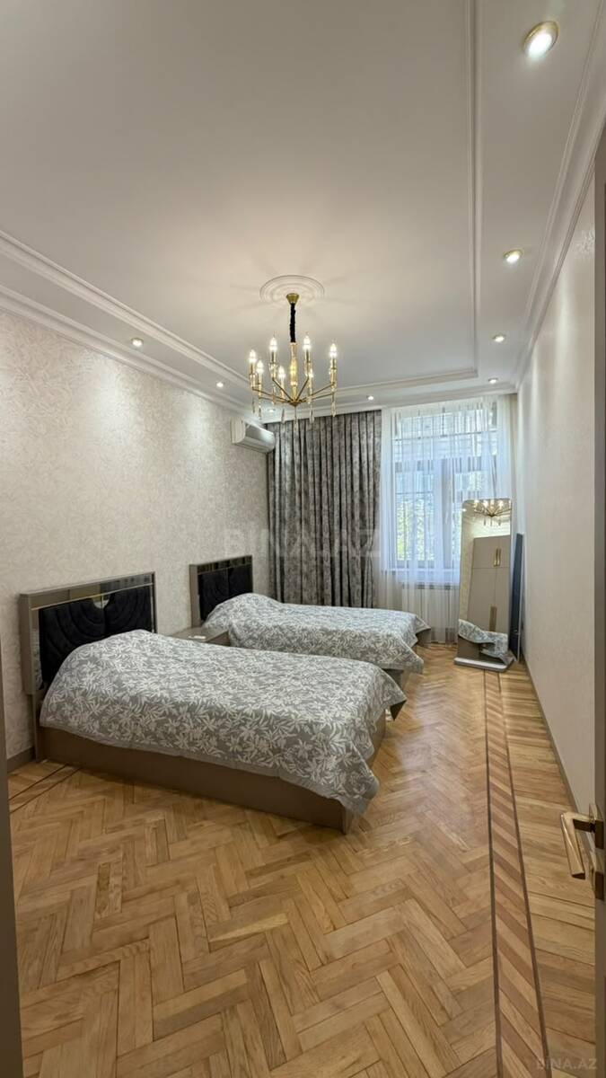 3 otaqlı Köhnə tikili, Sahil m., Bakı