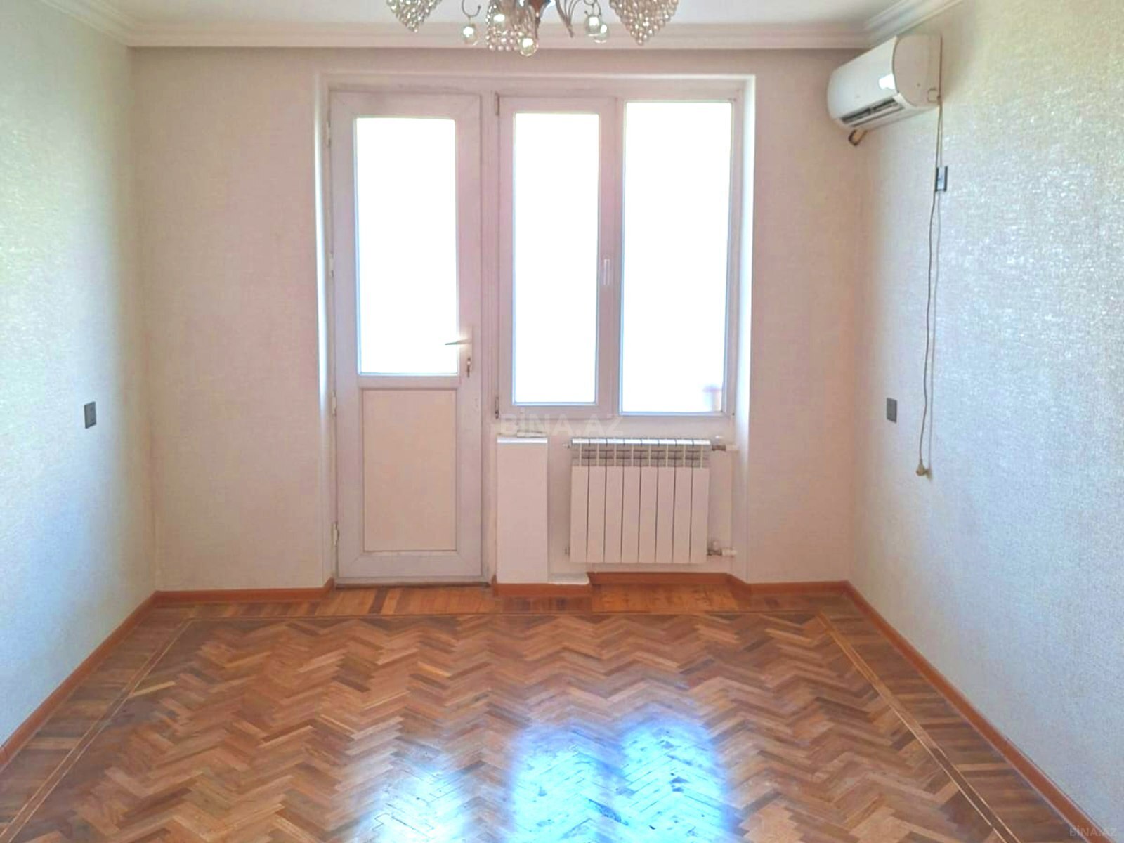 2 otaqlı Köhnə tikili, Qara Qarayev m., Bakı