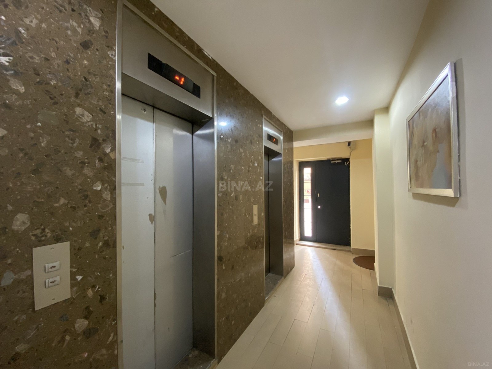 3 otaqlı Yeni tikili, Şah İsmayıl Xətai m., Bakı