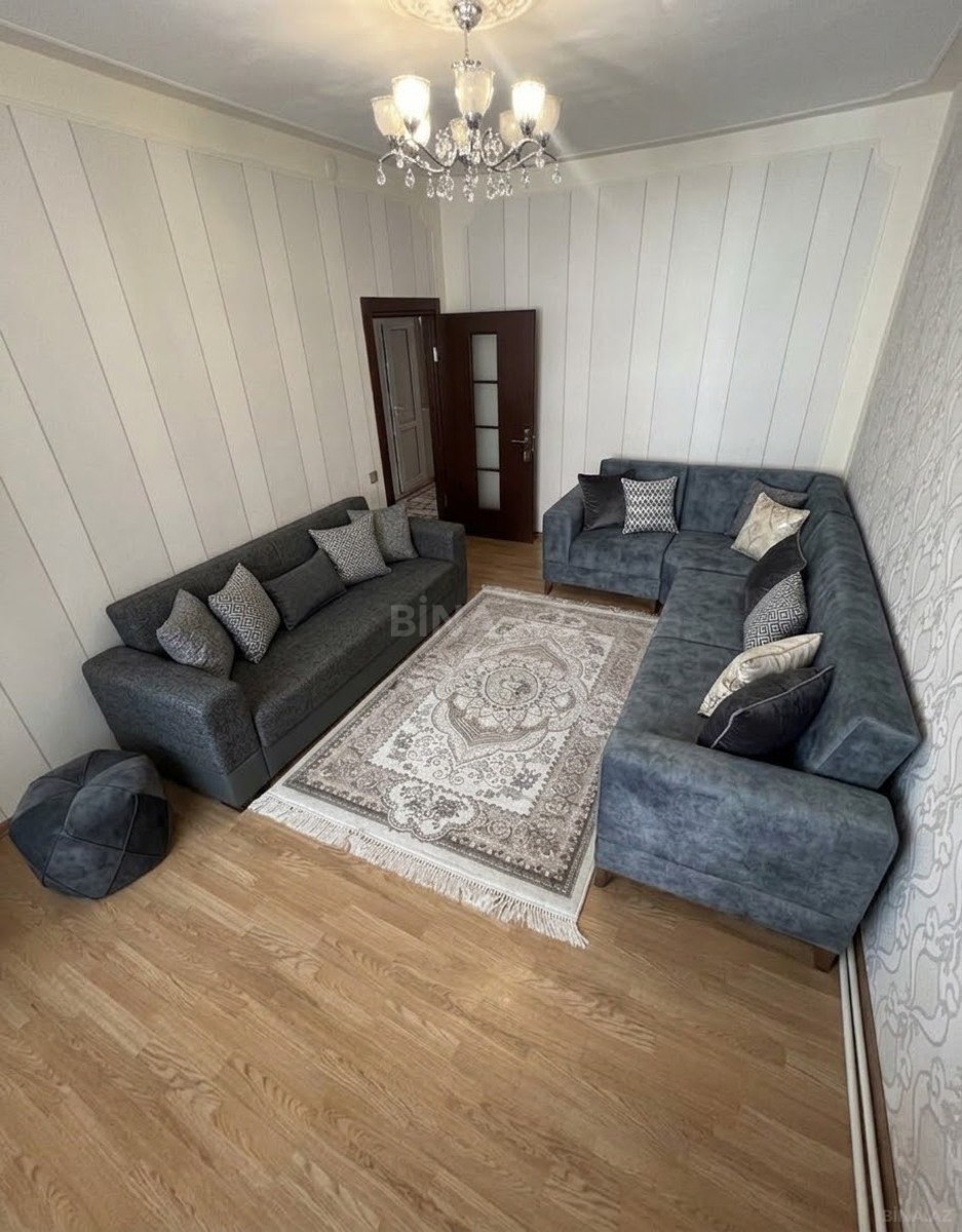 3 otaqlı Köhnə tikili, Həzi Aslanov m., Bakı