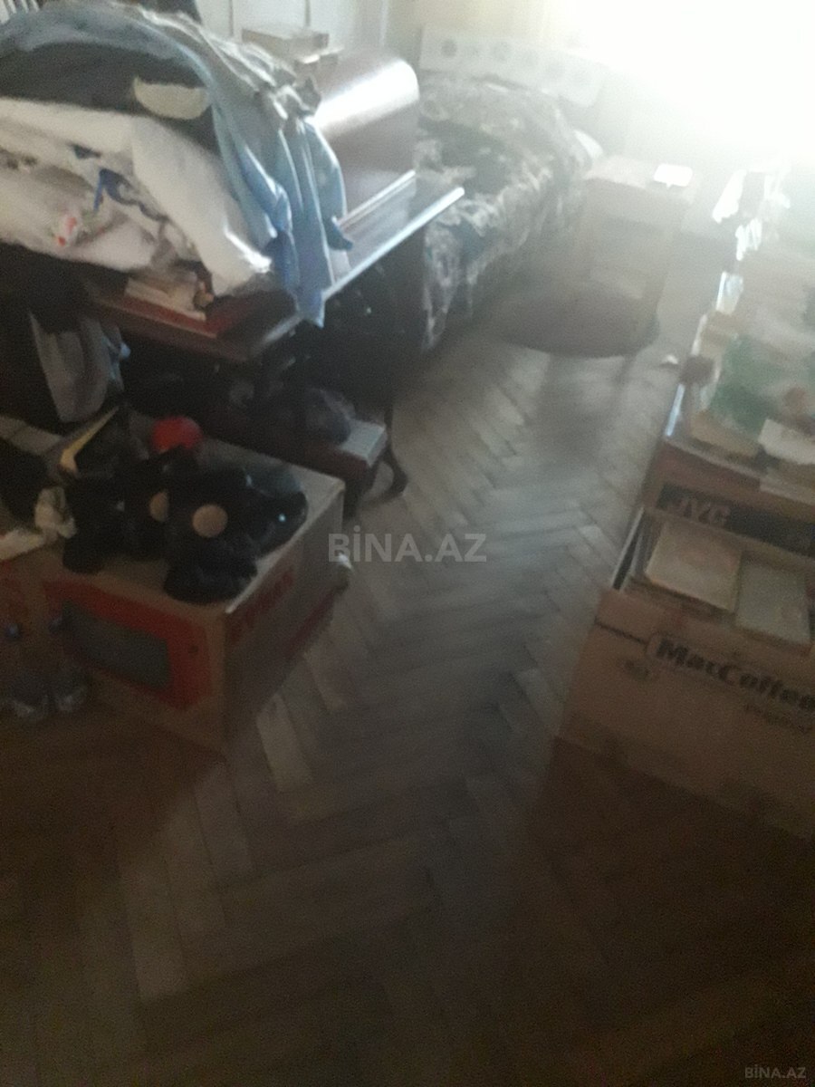 1 otaqlı Köhnə tikili, Bakmil m., Bakı
