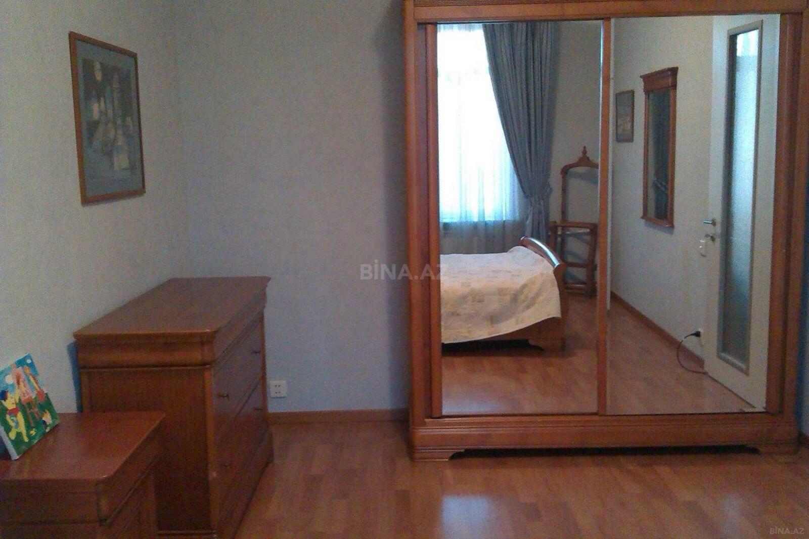 2 otaqlı Köhnə tikili, 28 May m., Bakı