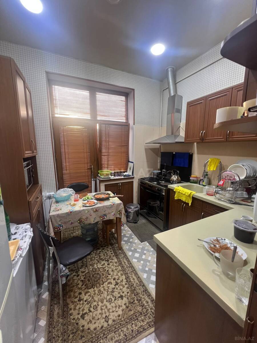 3 otaqlı Köhnə tikili, Nəsimi r., Bakı