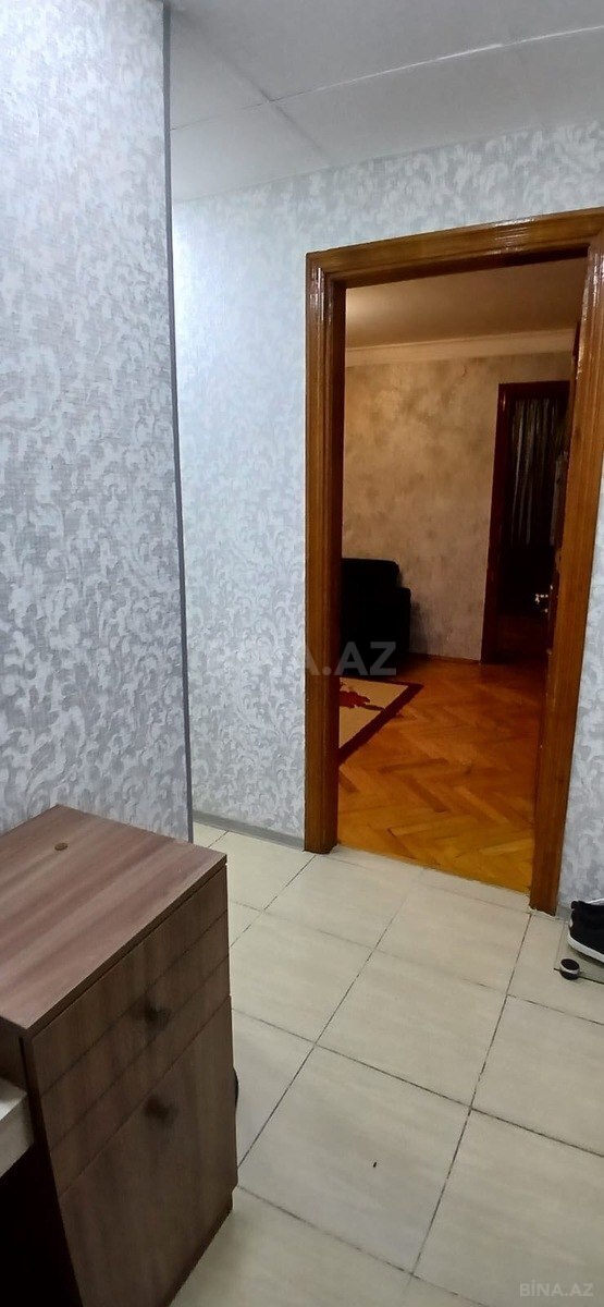 2 otaqlı Köhnə tikili, Elmlər Akademiyası m., Bakı