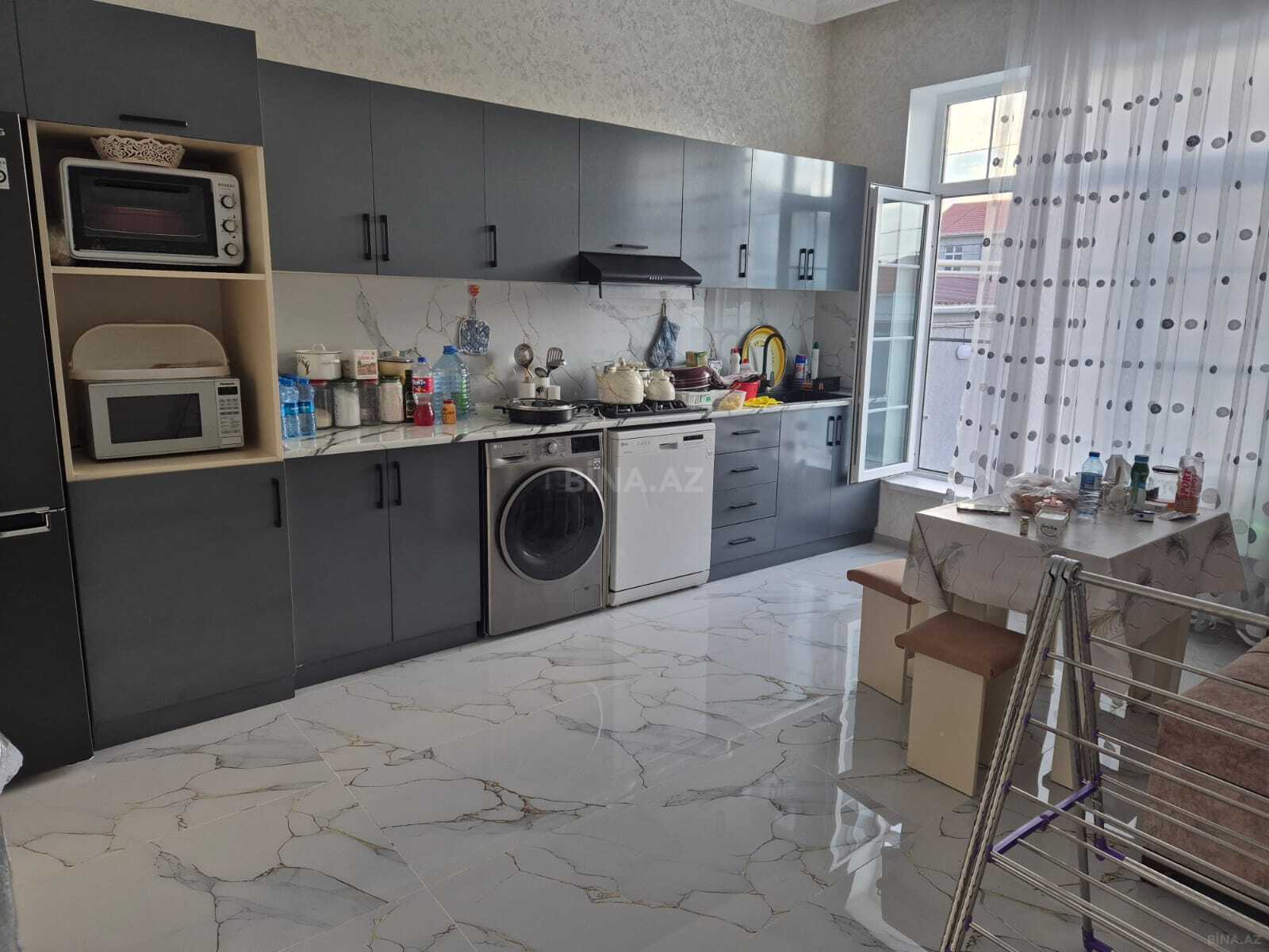 4 otaqlı Həyət evi/Bağ evi, Zabrat q., Bakı