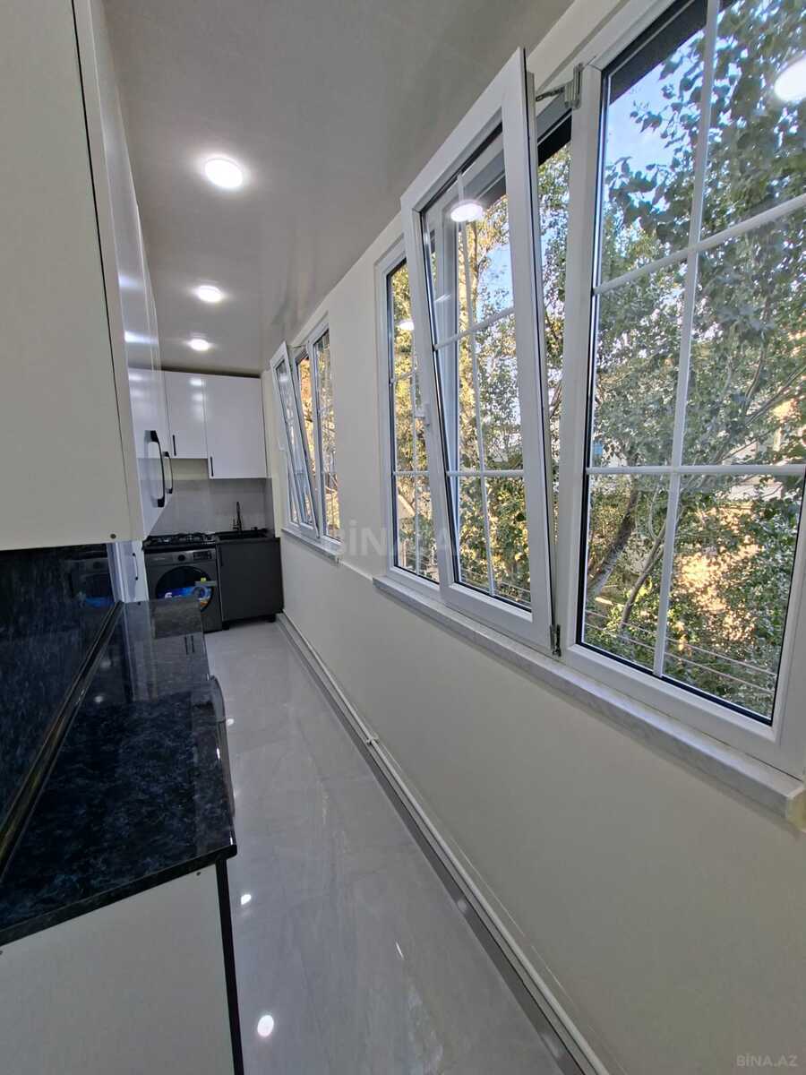 3 otaqlı Köhnə tikili, Bakıxanov q., Bakı
