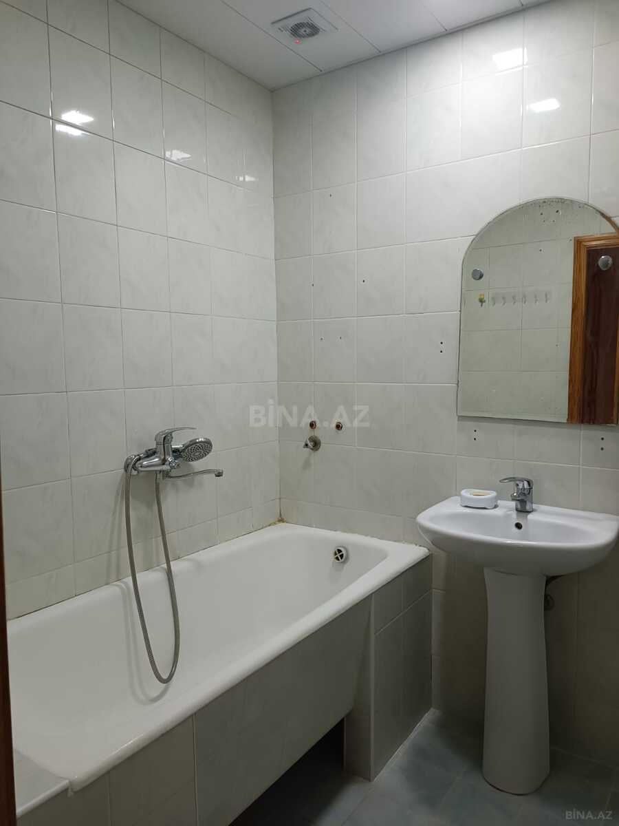 3 otaqlı Köhnə tikili, Həzi Aslanov m., Bakı