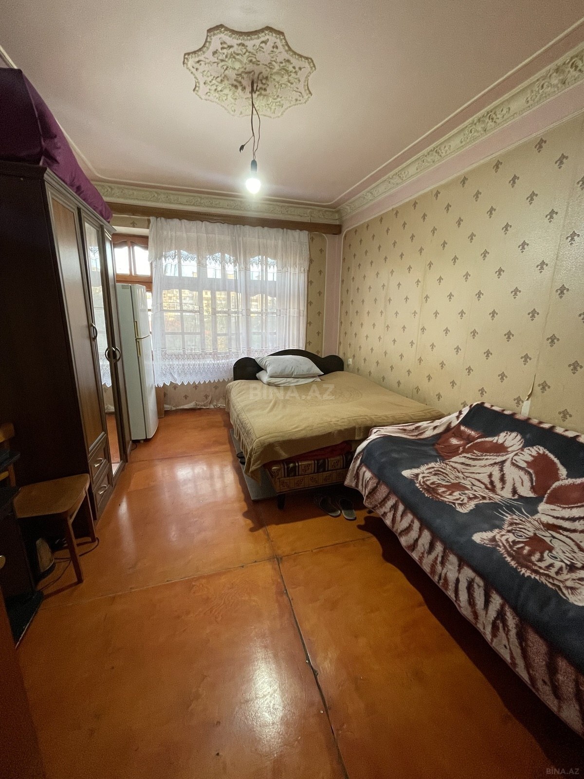 3 otaqlı Köhnə tikili, Bakıxanov q., Bakı