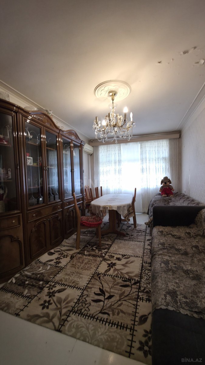 2 otaqlı Köhnə tikili, Bakıxanov q., Bakı