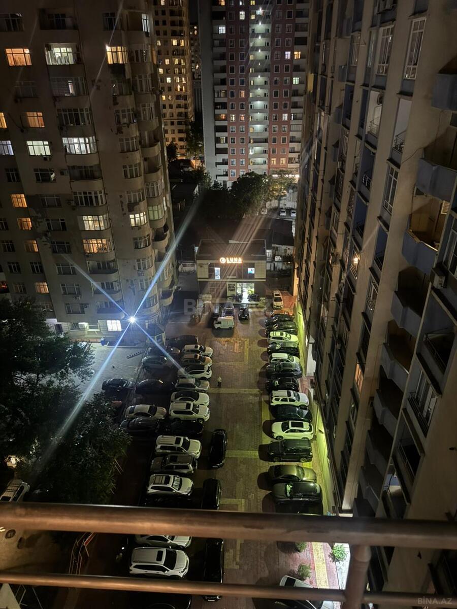 3 otaqlı Yeni tikili, 8 Noyabr m., Bakı