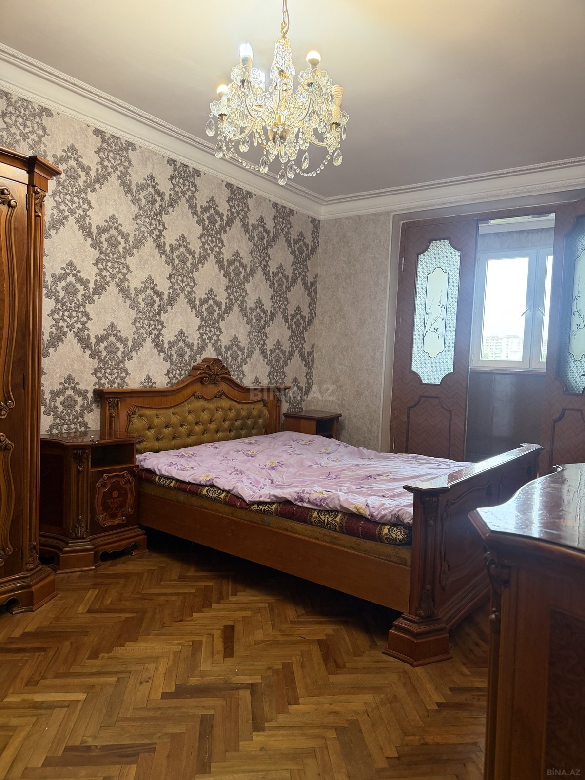 3 otaqlı Köhnə tikili, Elmlər Akademiyası m., Bakı