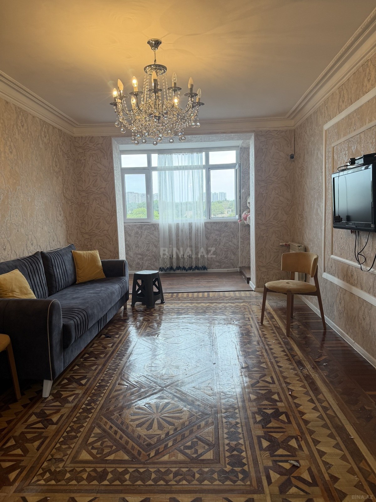 3 otaqlı Köhnə tikili, Elmlər Akademiyası m., Bakı
