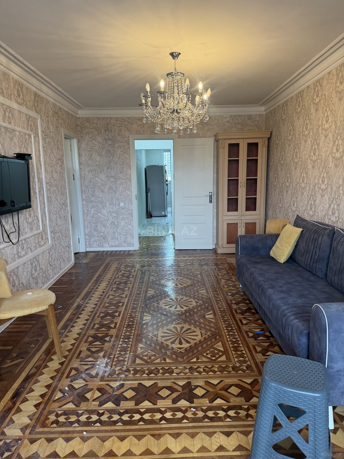 3 otaqlı Köhnə tikili, Elmlər Akademiyası m., Bakı