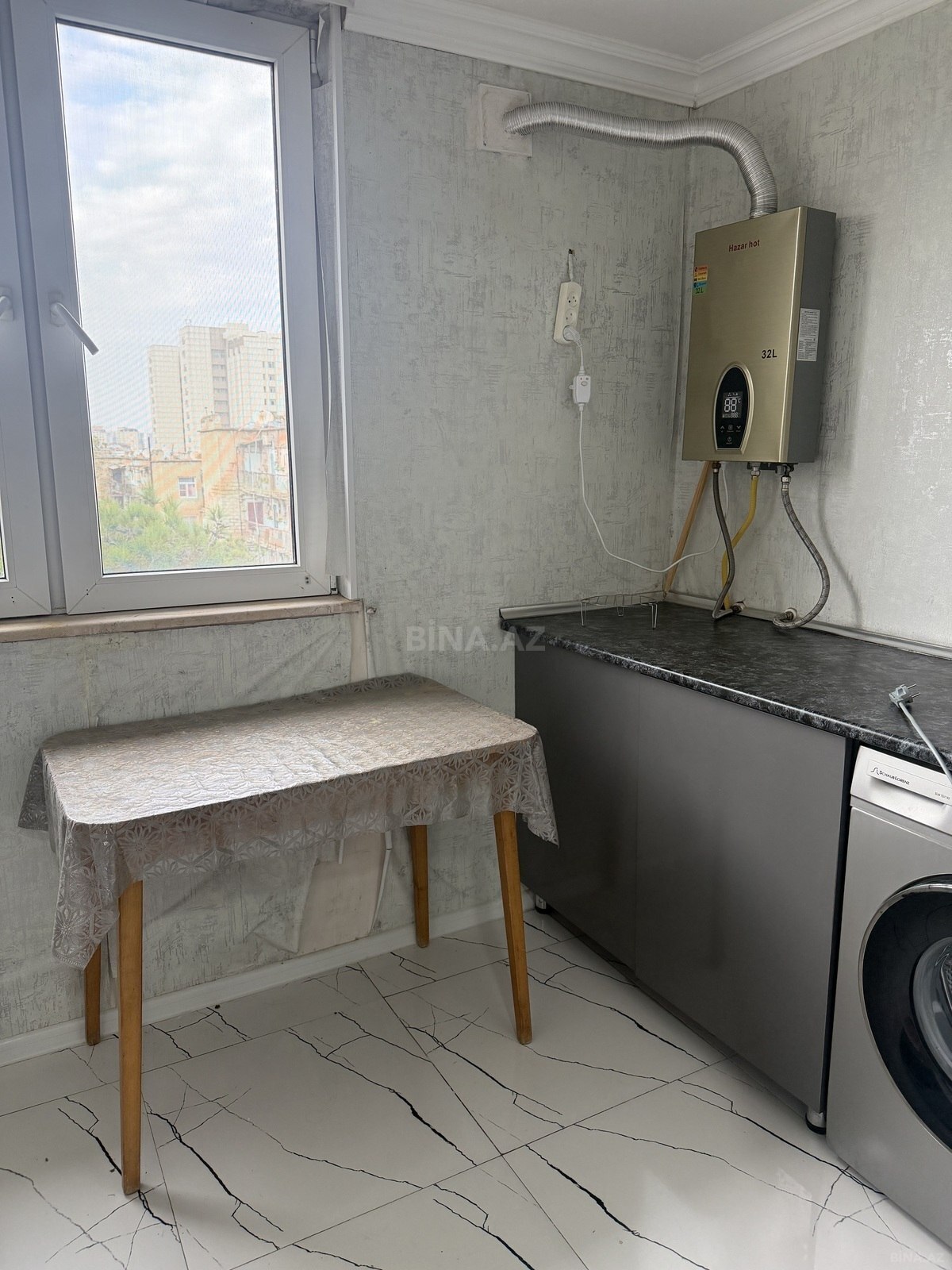 3 otaqlı Köhnə tikili, Elmlər Akademiyası m., Bakı