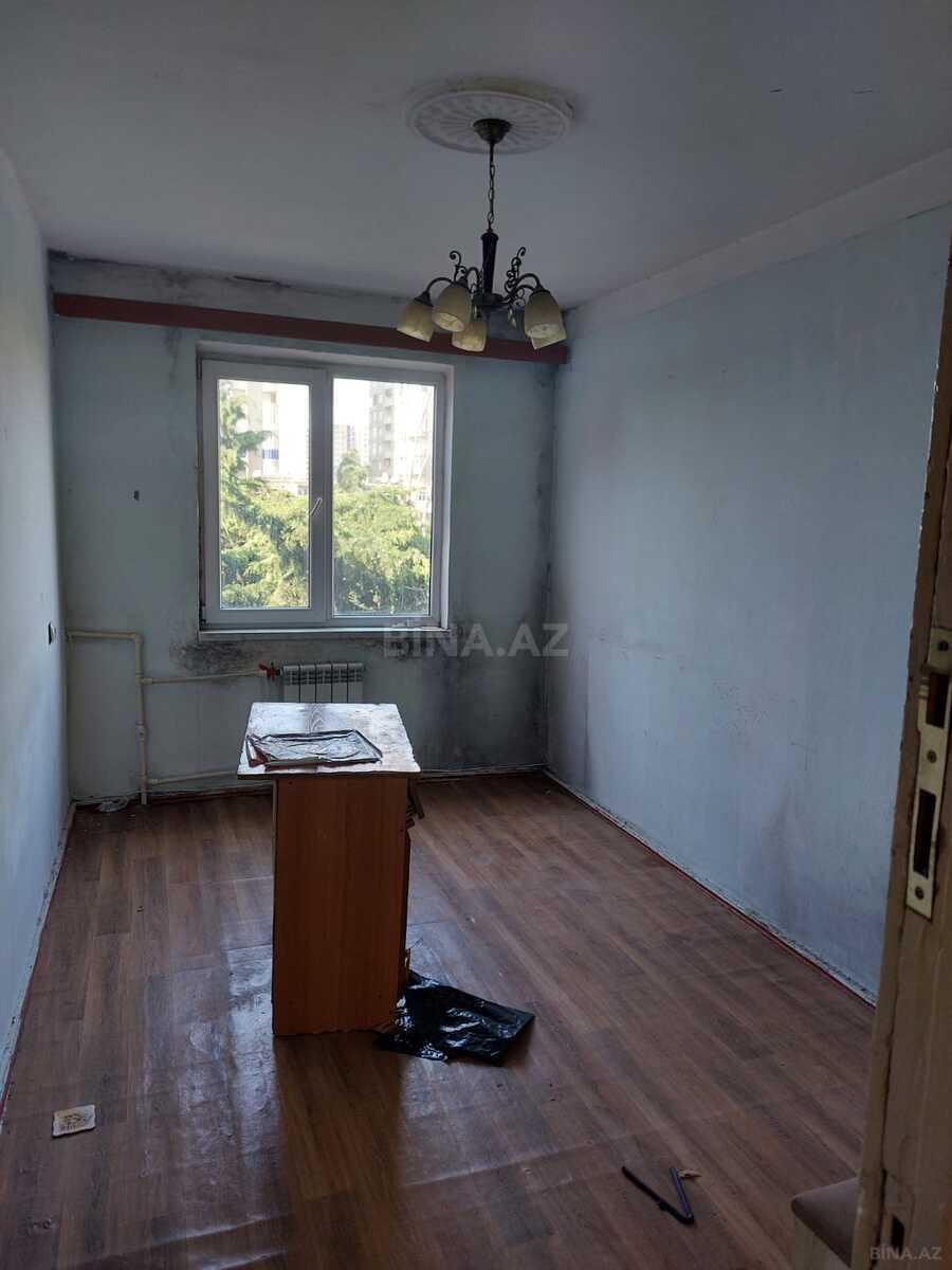 3 otaqlı Köhnə tikili, Nizami r., Bakı