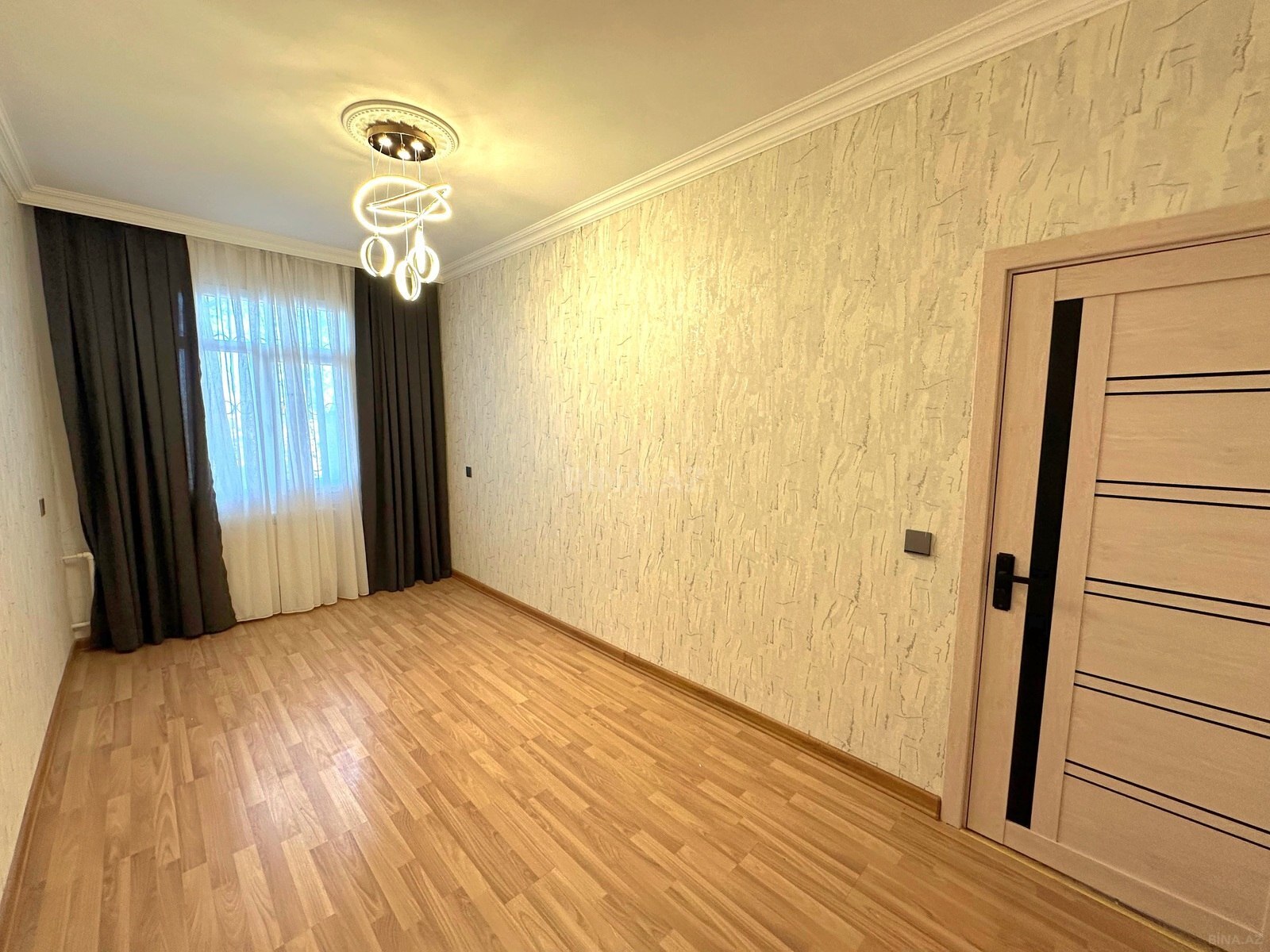 2 otaqlı Köhnə tikili, Azadlıq Prospekti m., Bakı