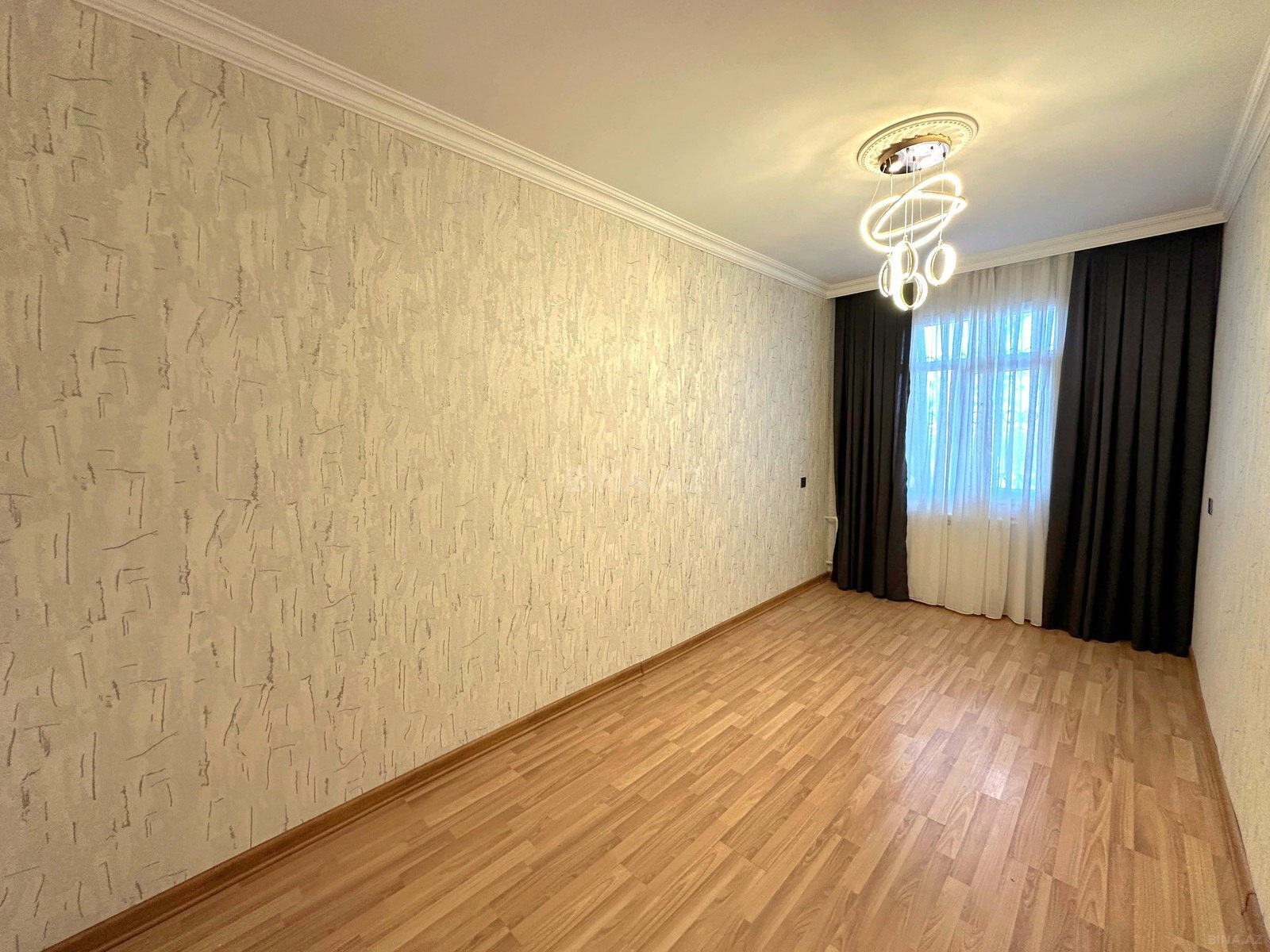 2 otaqlı Köhnə tikili, Azadlıq Prospekti m., Bakı