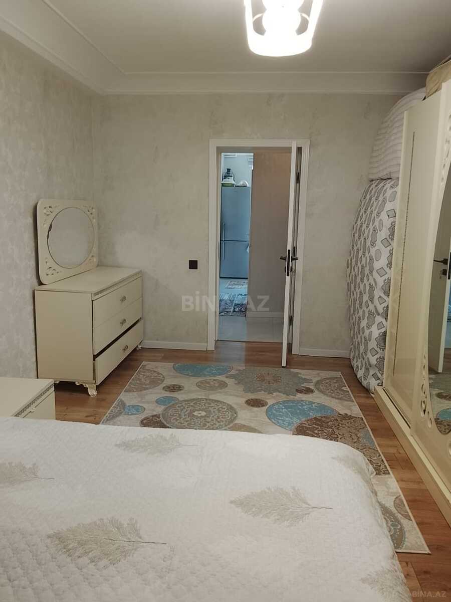 3 otaqlı Köhnə tikili, Neftçilər m., Bakı