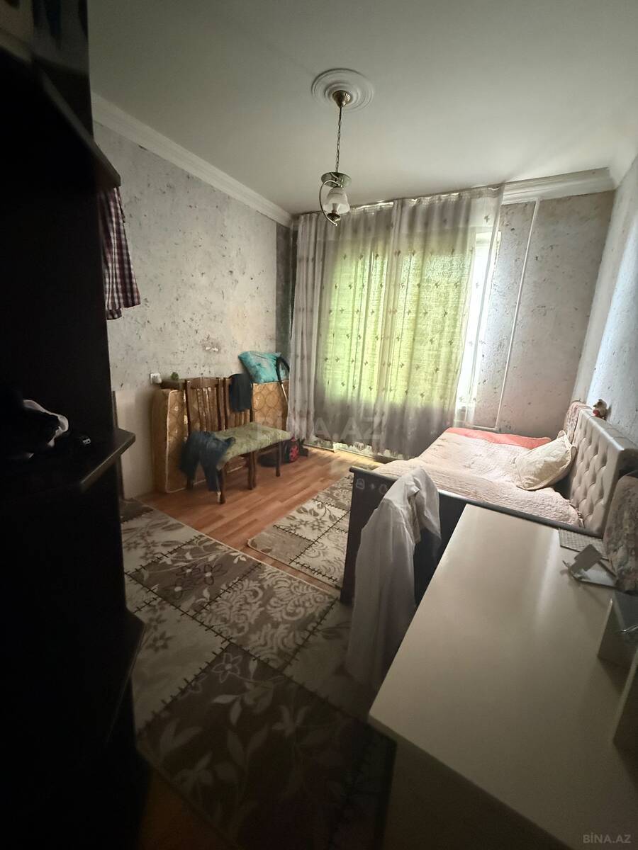 3 otaqlı Köhnə tikili, Massiv A q., Bakı