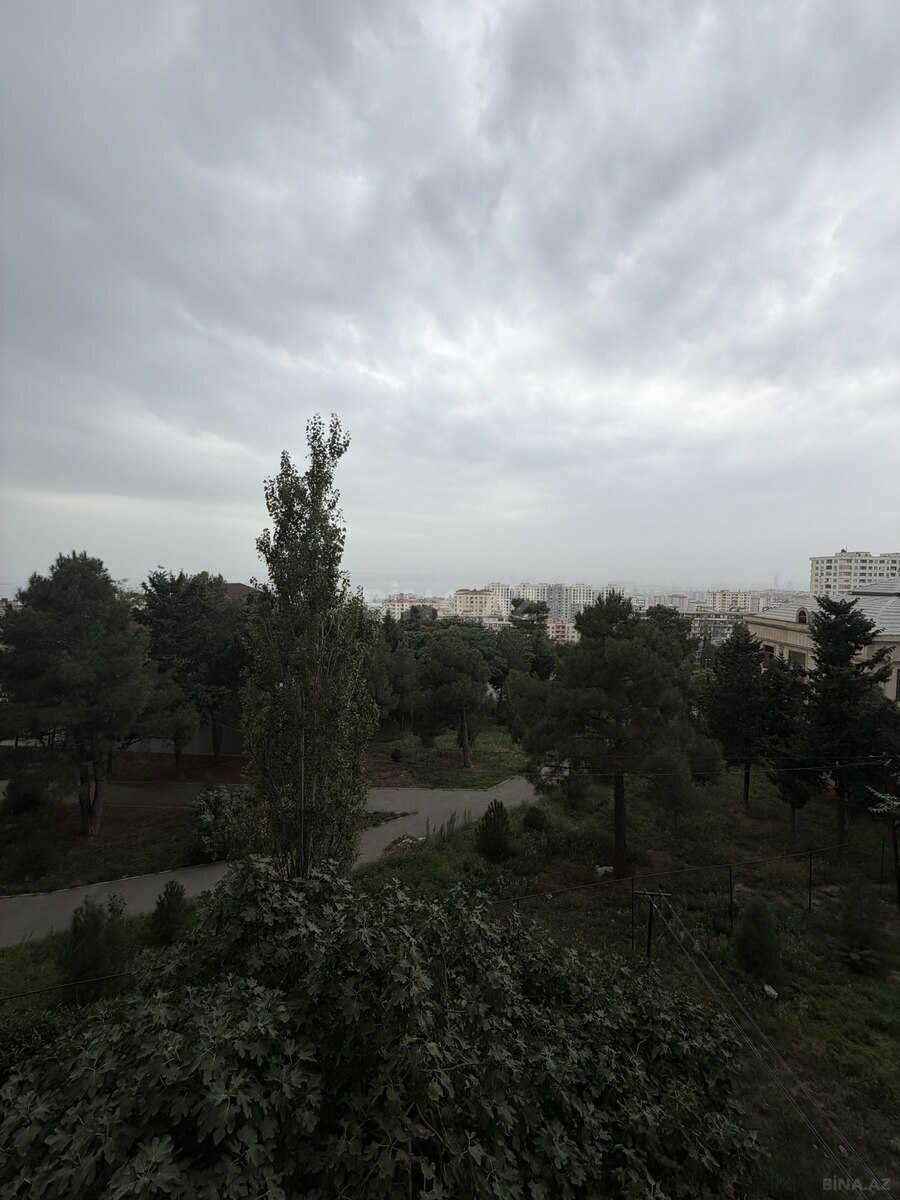 3 otaqlı Köhnə tikili, Köhnə Günəşli q., Bakı