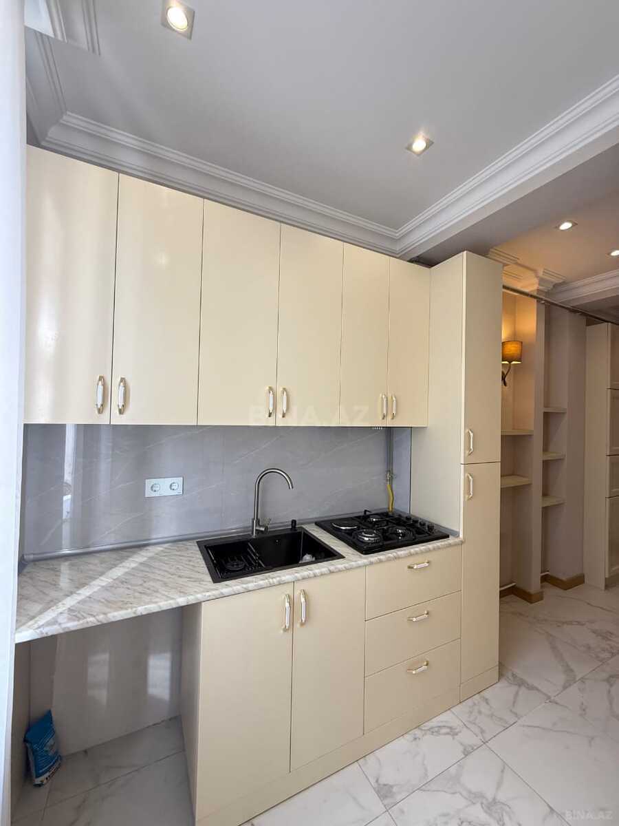 2 otaqlı Köhnə tikili, Elmlər Akademiyası m., Bakı
