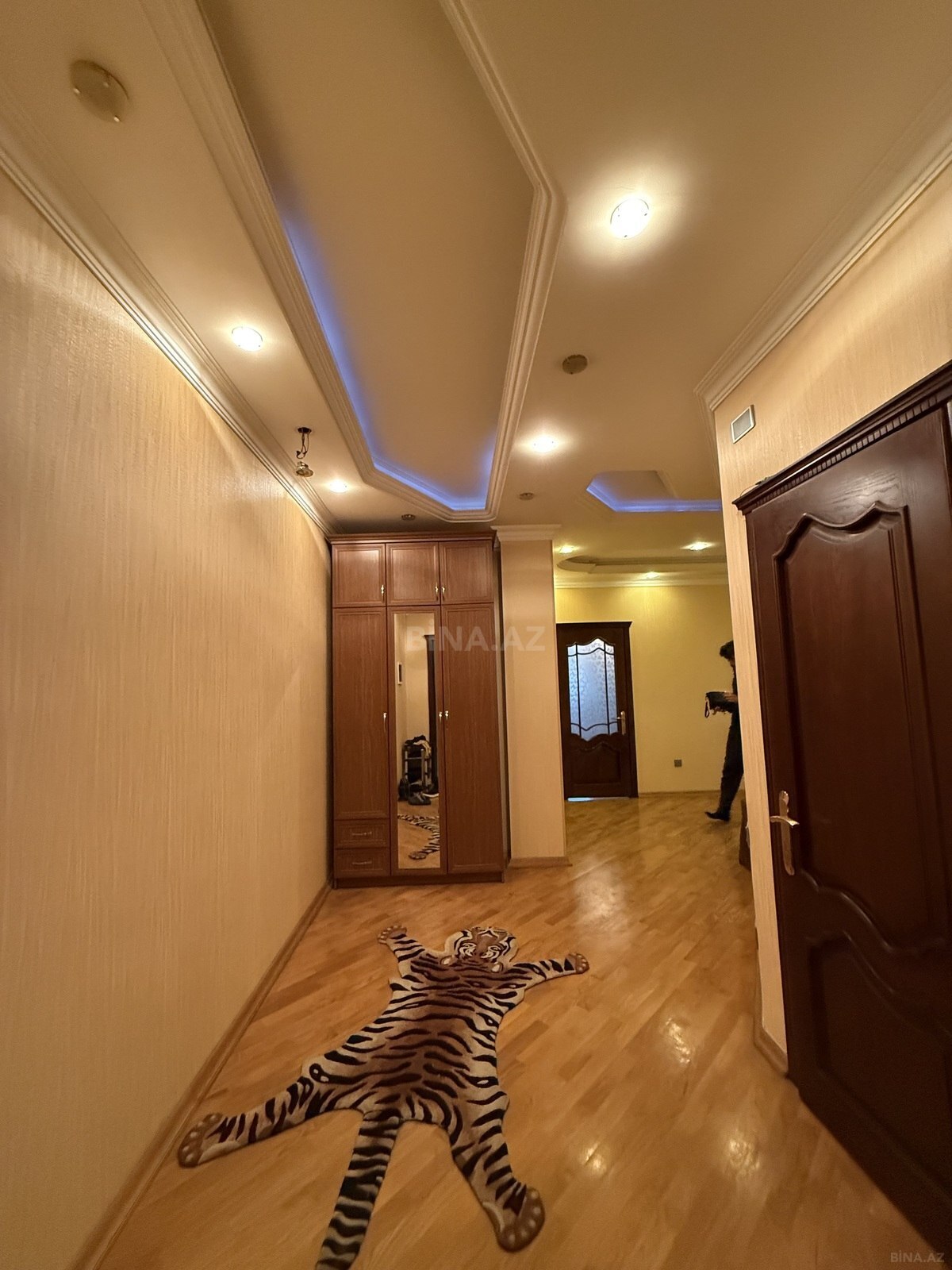 3 otaqlı Yeni tikili, İnşaatçılar m., Bakı