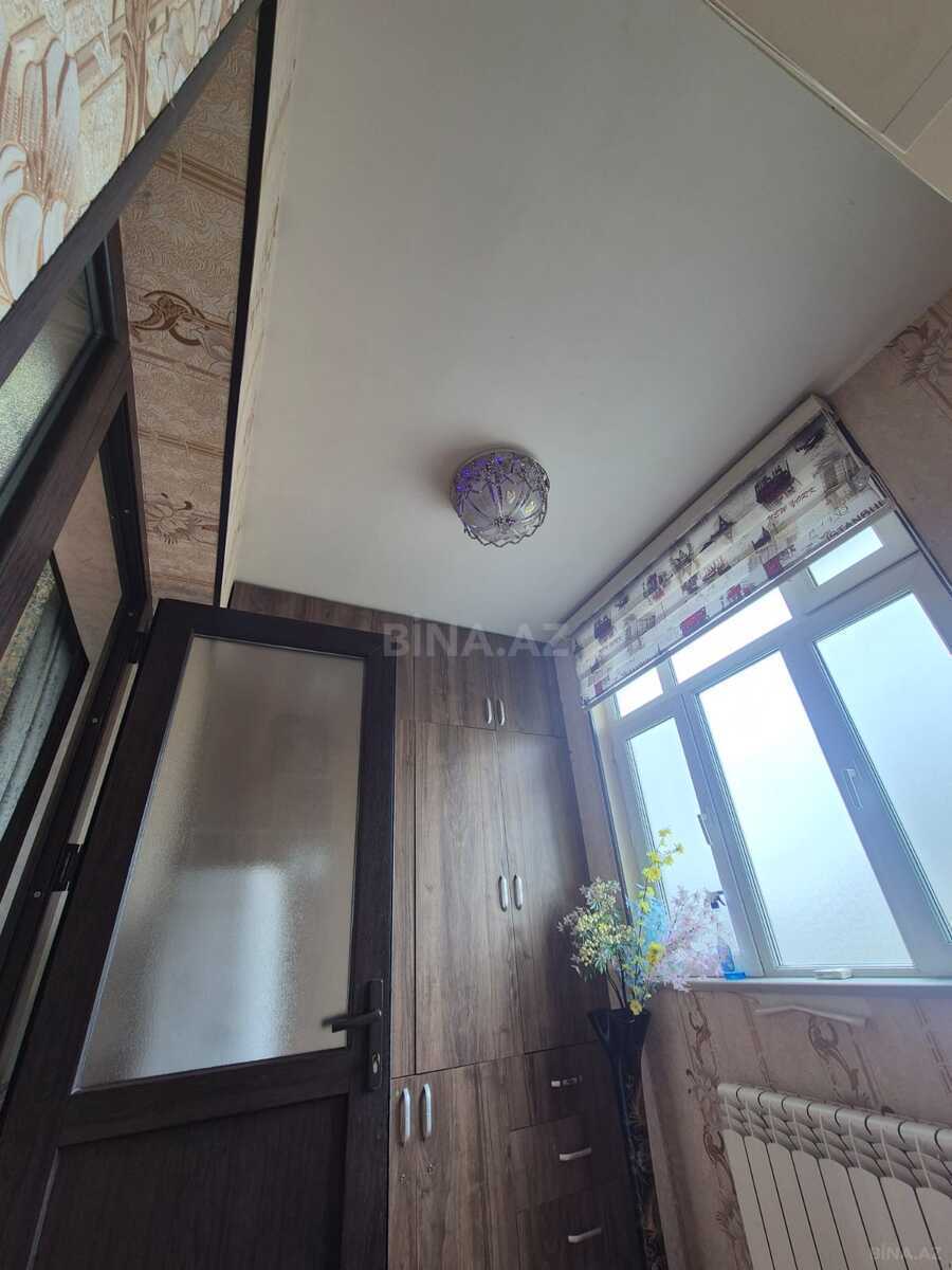 3 otaqlı Köhnə tikili, Bakıxanov q., Bakı