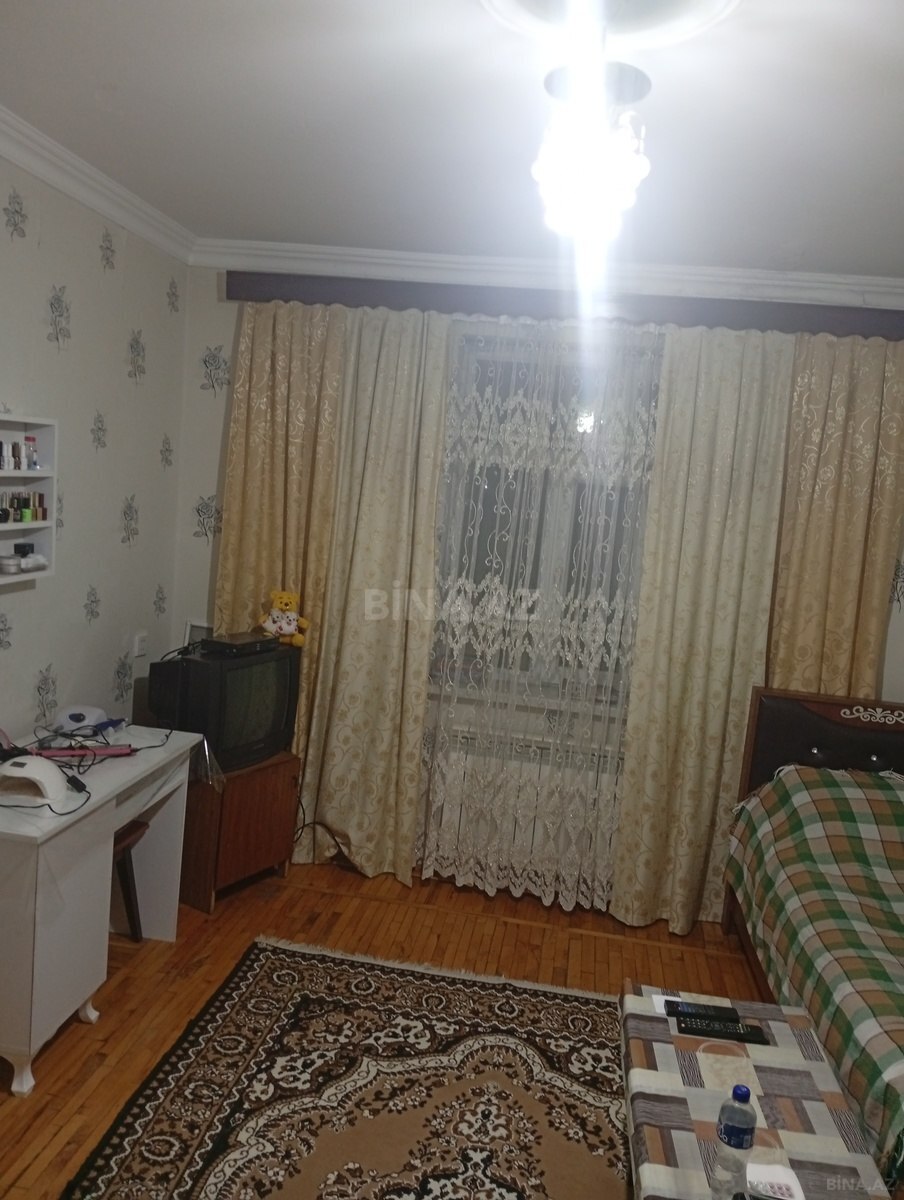 2 otaqlı Köhnə tikili, Neftçilər m., Bakı