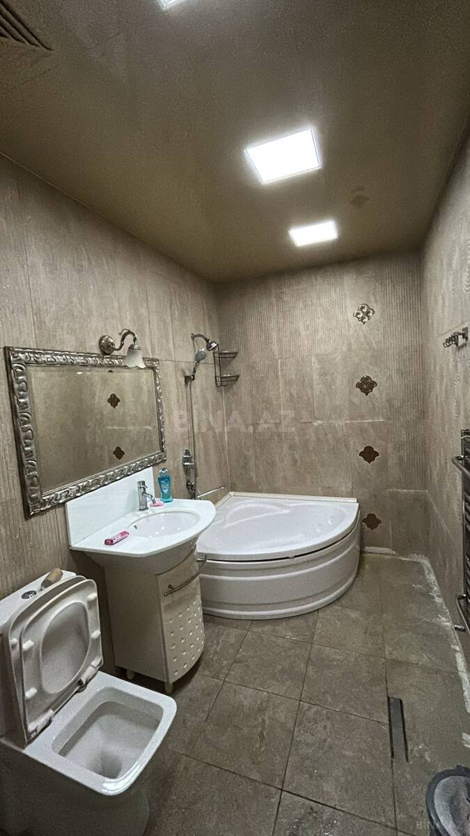 3 otaqlı Yeni tikili, Qara Qarayev m., Bakı