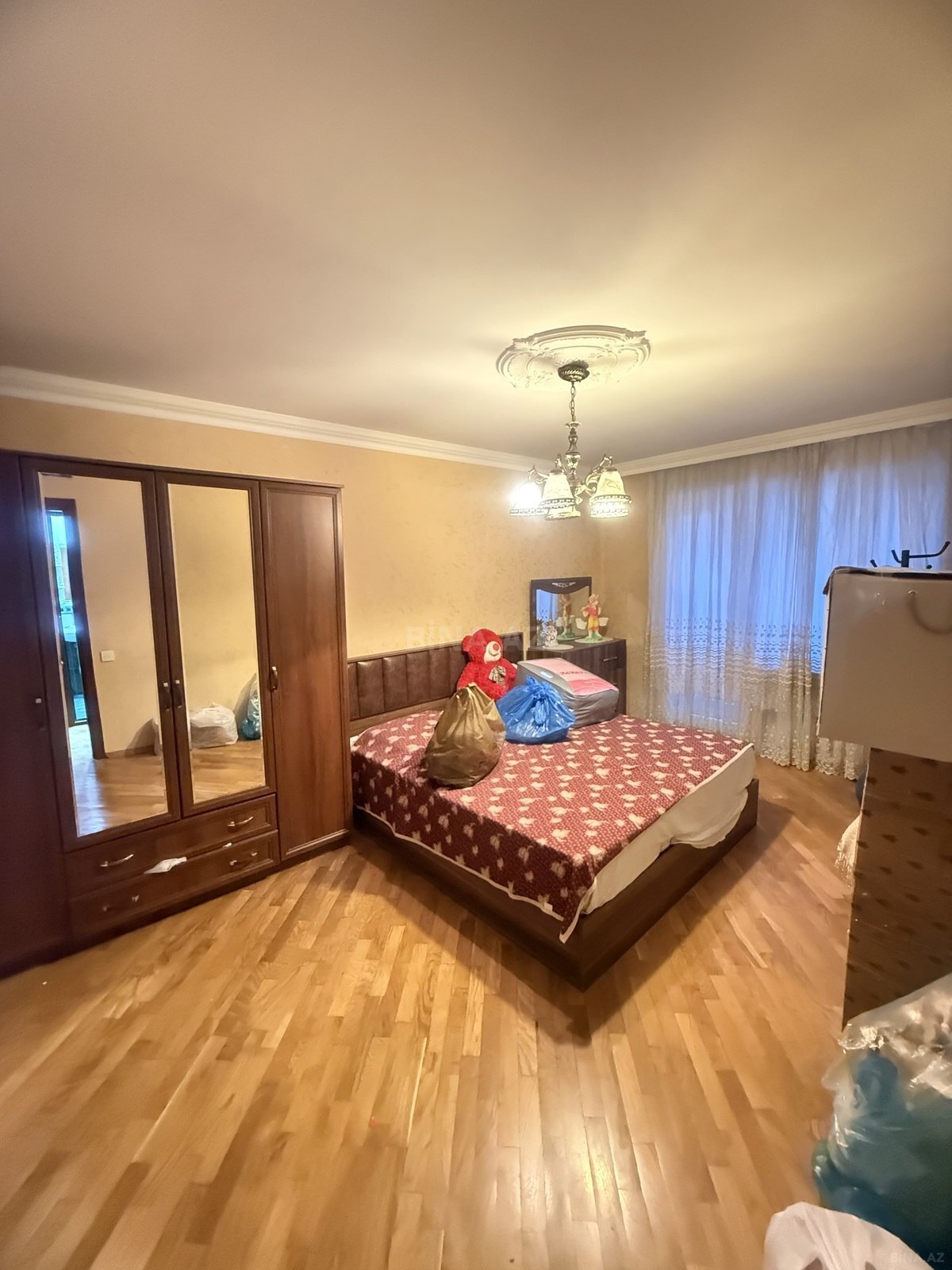 3 otaqlı Köhnə tikili, Həzi Aslanov m., Bakı