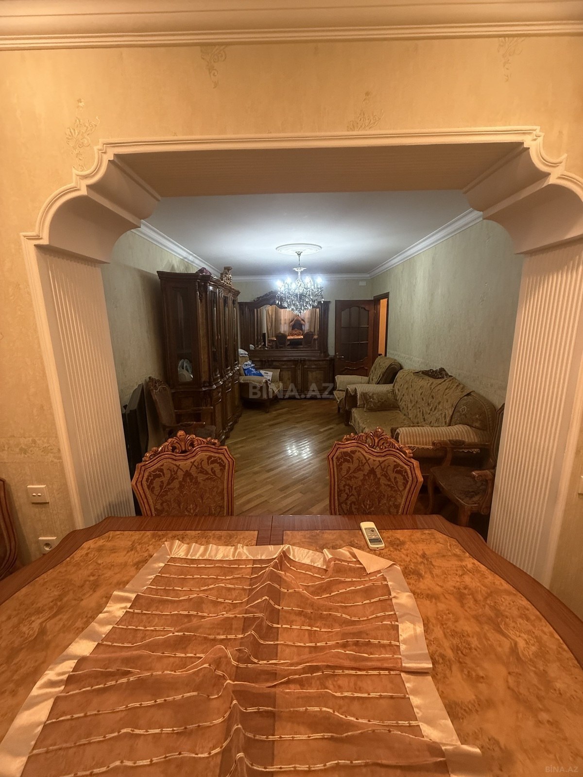 3 otaqlı Köhnə tikili, Həzi Aslanov m., Bakı