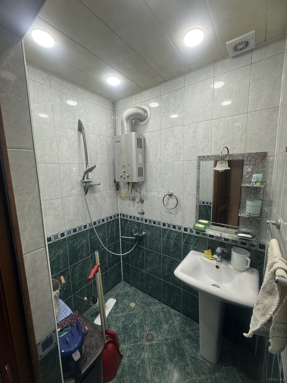 3 otaqlı Köhnə tikili, Həzi Aslanov m., Bakı