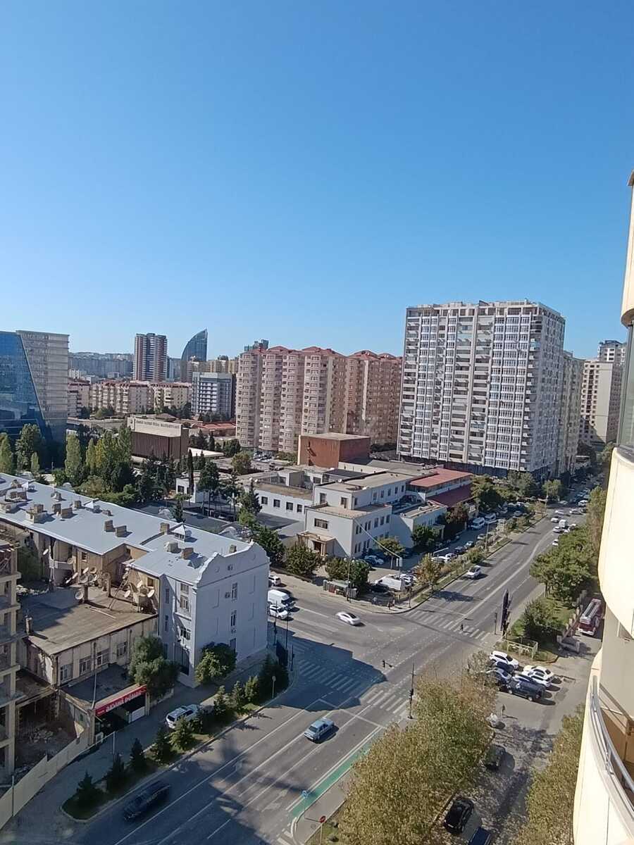 3 otaqlı Yeni tikili, Şah İsmayıl Xətai m., Bakı