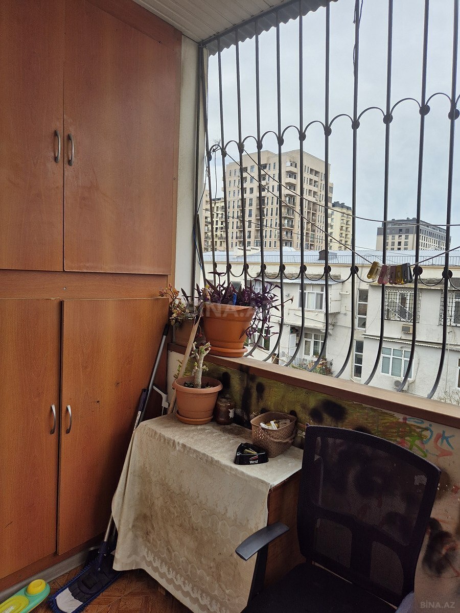 3 otaqlı Köhnə tikili, Nəsimi r., Bakı