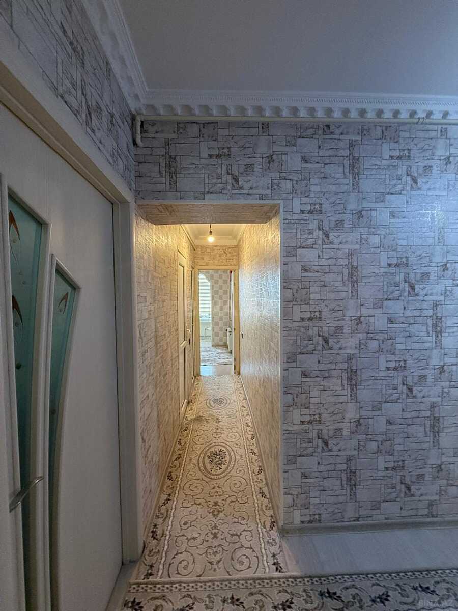 3 otaqlı Köhnə tikili, Bakıxanov q., Bakı