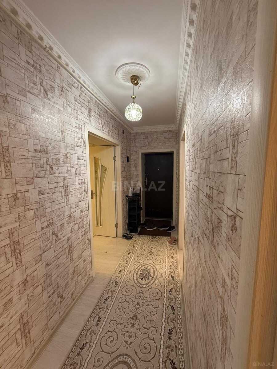 3 otaqlı Köhnə tikili, Bakıxanov q., Bakı