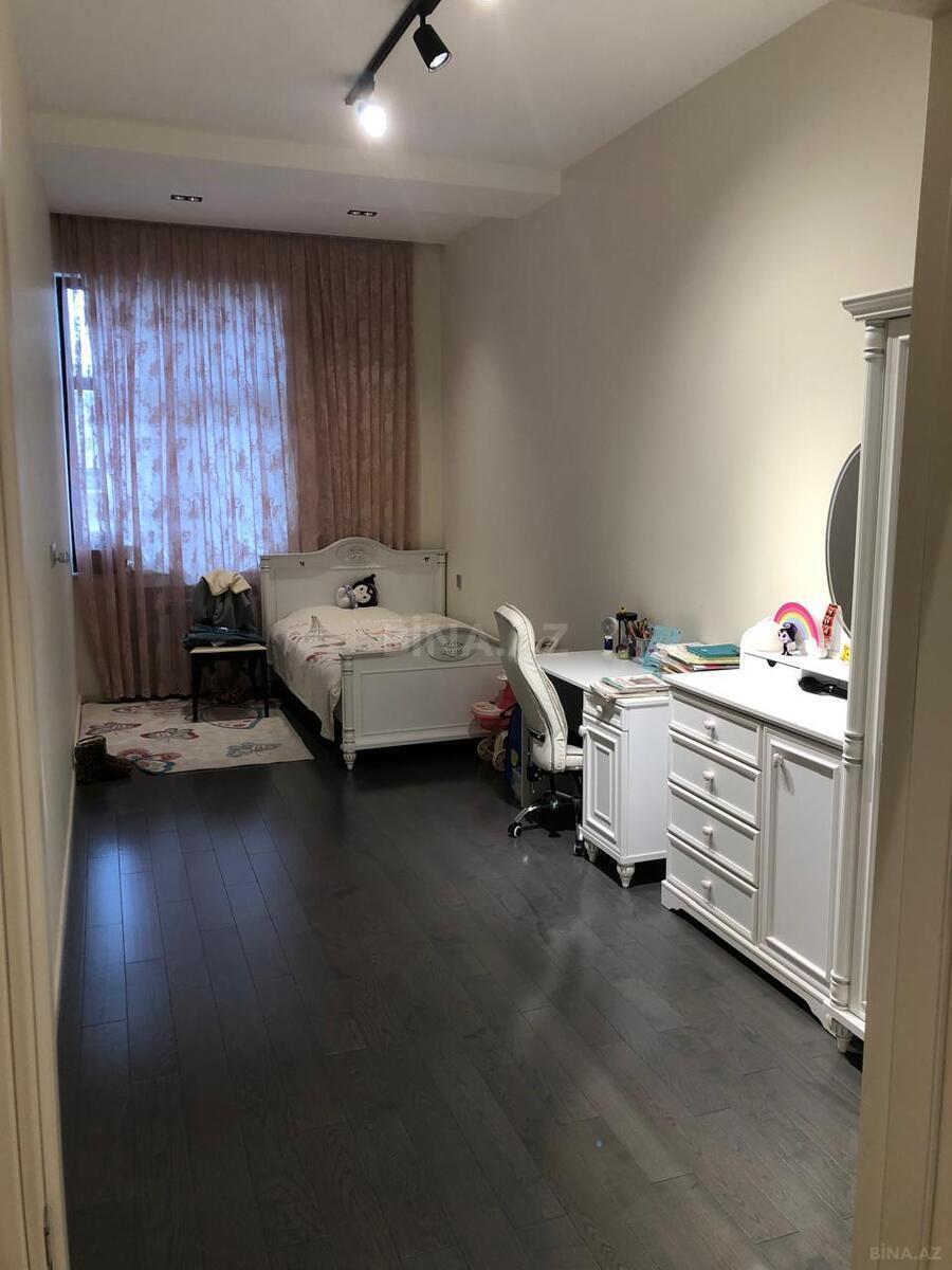 4 otaqlı Yeni tikili, Nizami m., Bakı