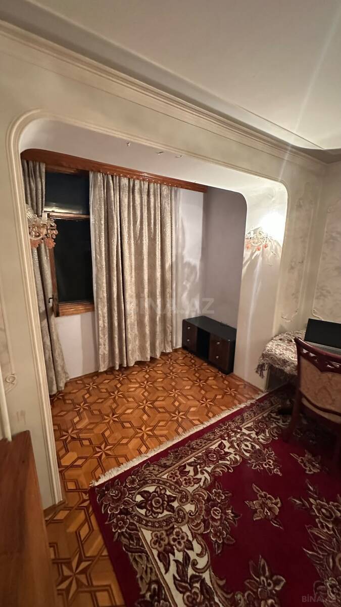 4 otaqlı Köhnə tikili, Həzi Aslanov m., Bakı